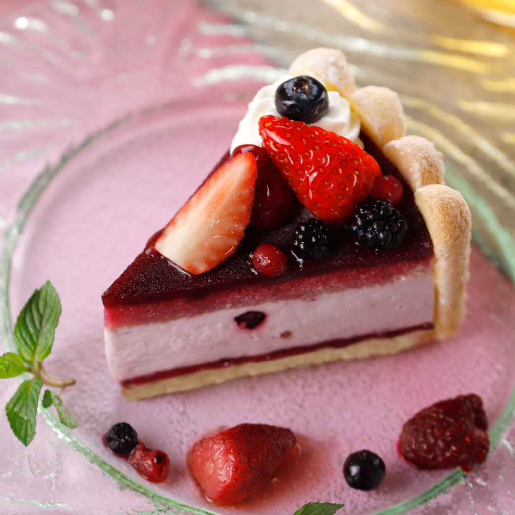 ベリーのレアチーズケーキ